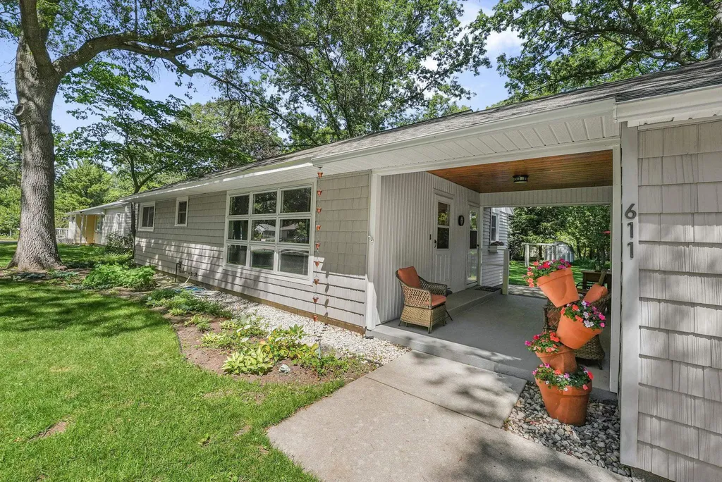 611 Woodland Drive Traverse City City MI 49686