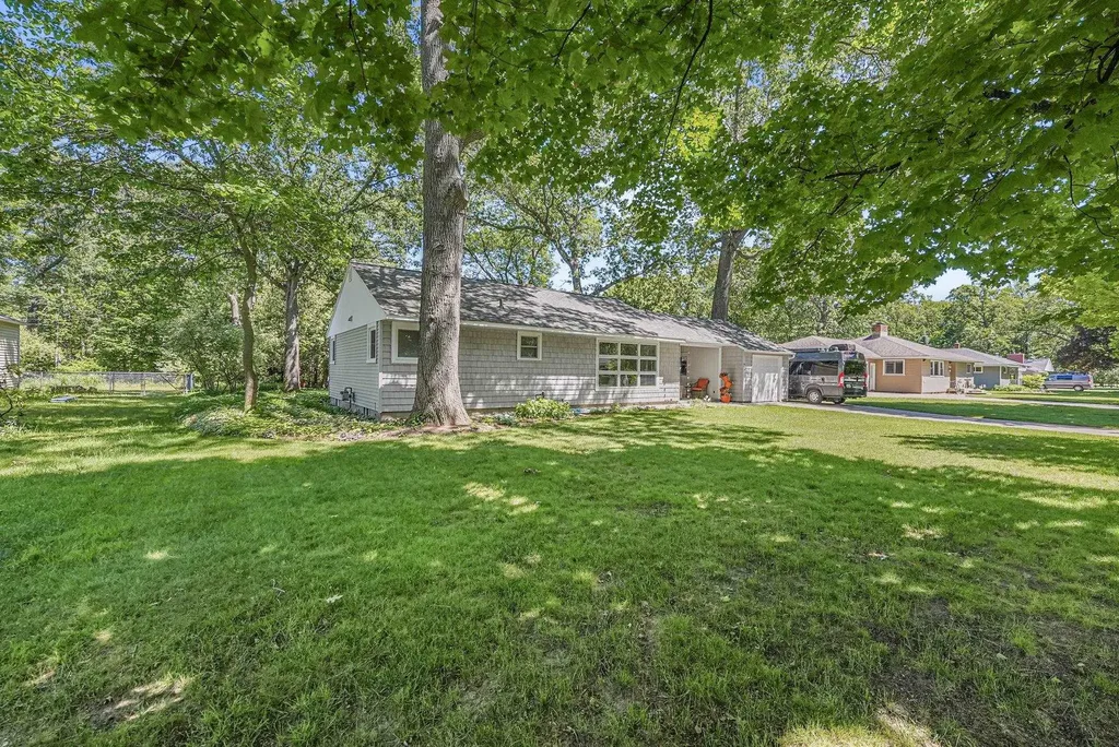 611 Woodland Drive Traverse City City MI 49686