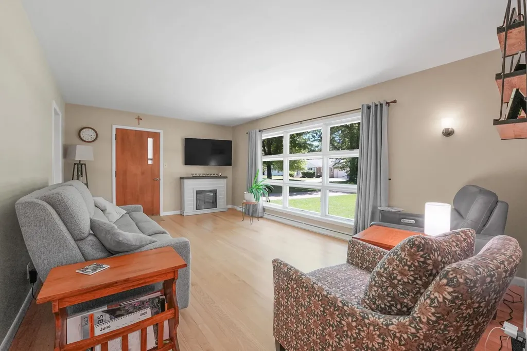 611 Woodland Drive Traverse City City MI 49686