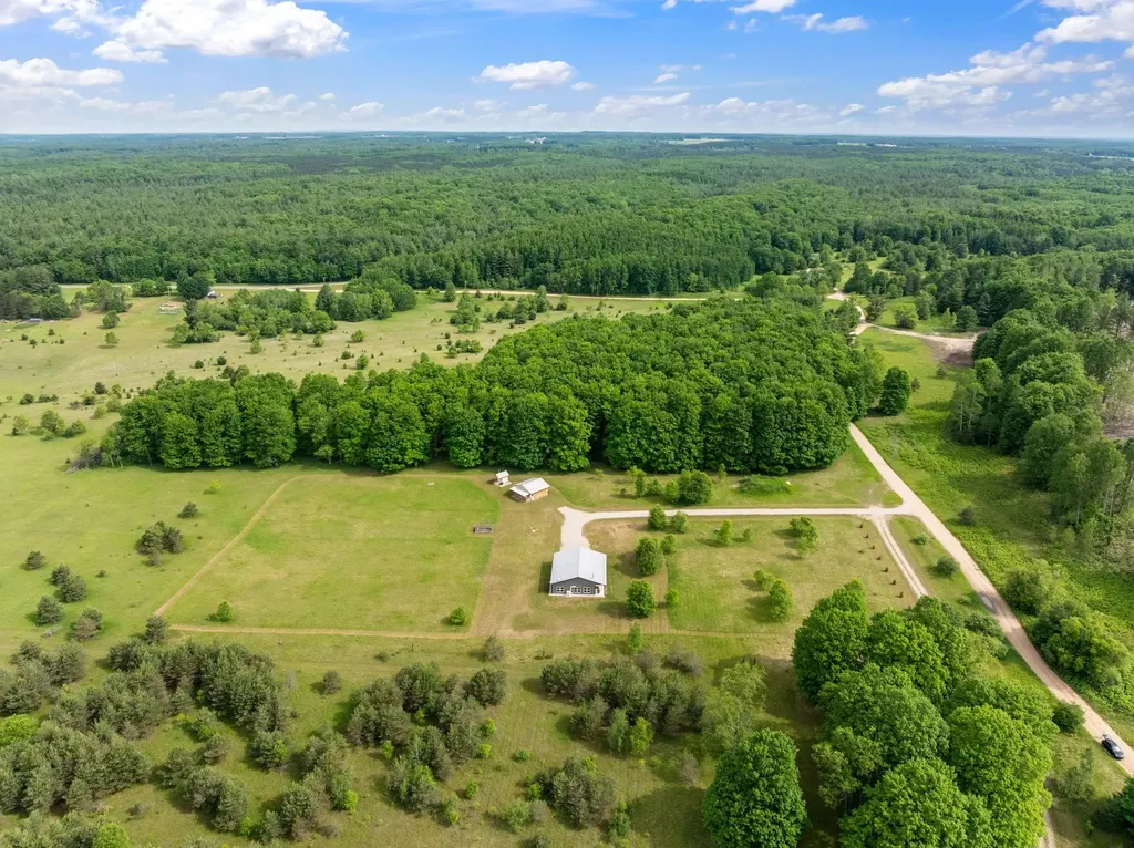 10815 N 25 Road Hanover Township MI 49649