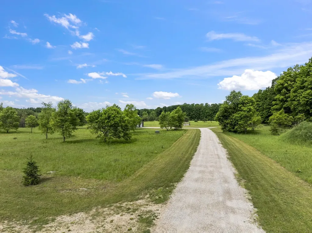 10815 N 25 Road Hanover Township MI 49649