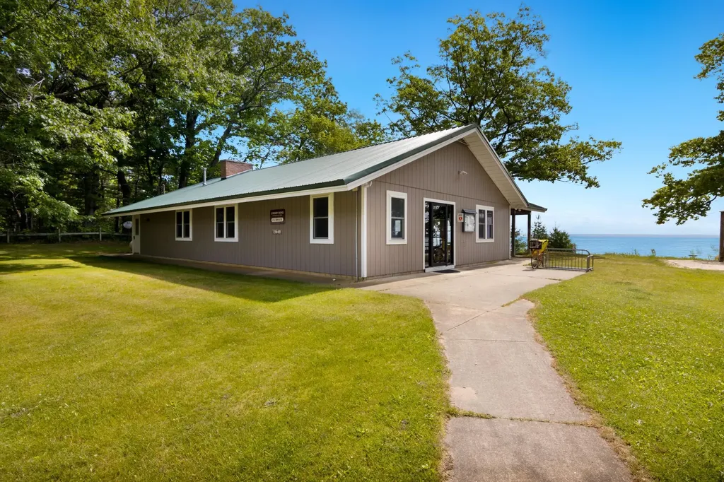 13023 N Forest Beach Leelanau Township MI 49670