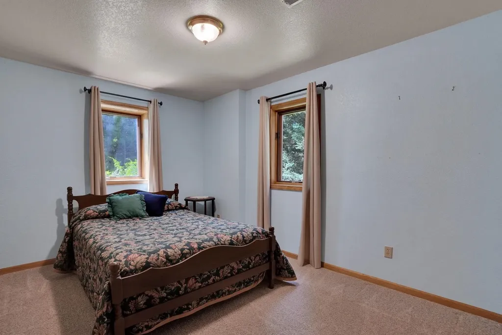 9281 N 41 Road Liberty Township MI 49663