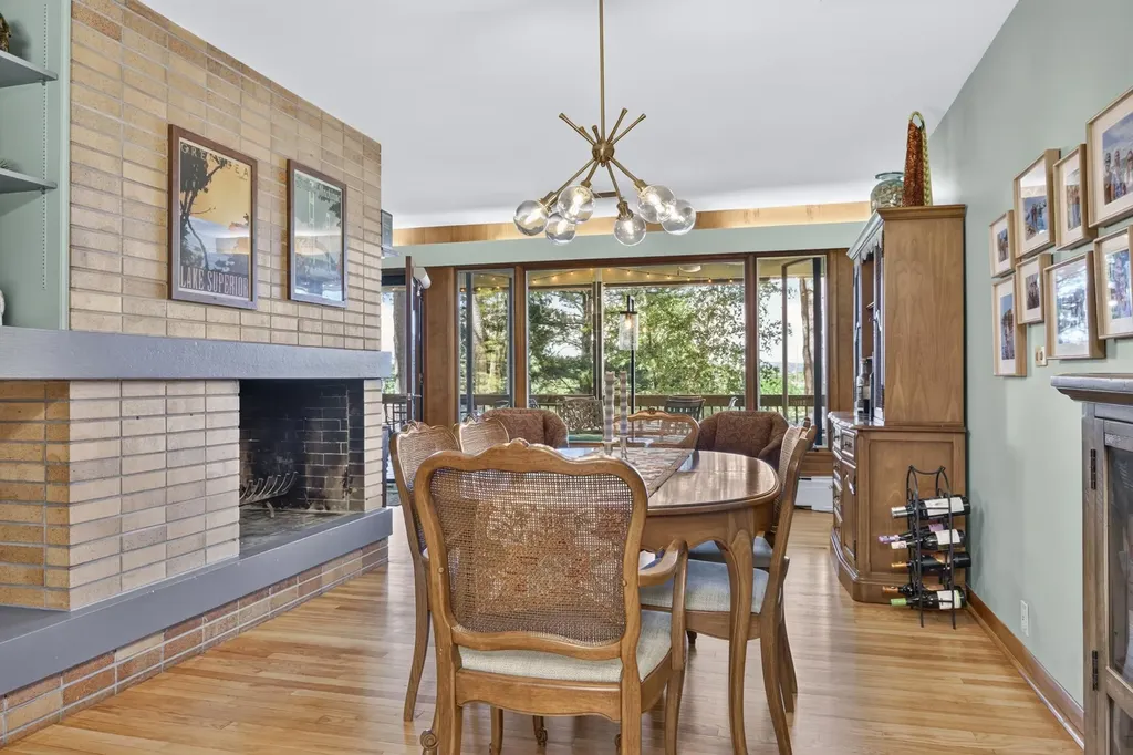 1630 Timber Lane Drive Peninsula Township MI 49686