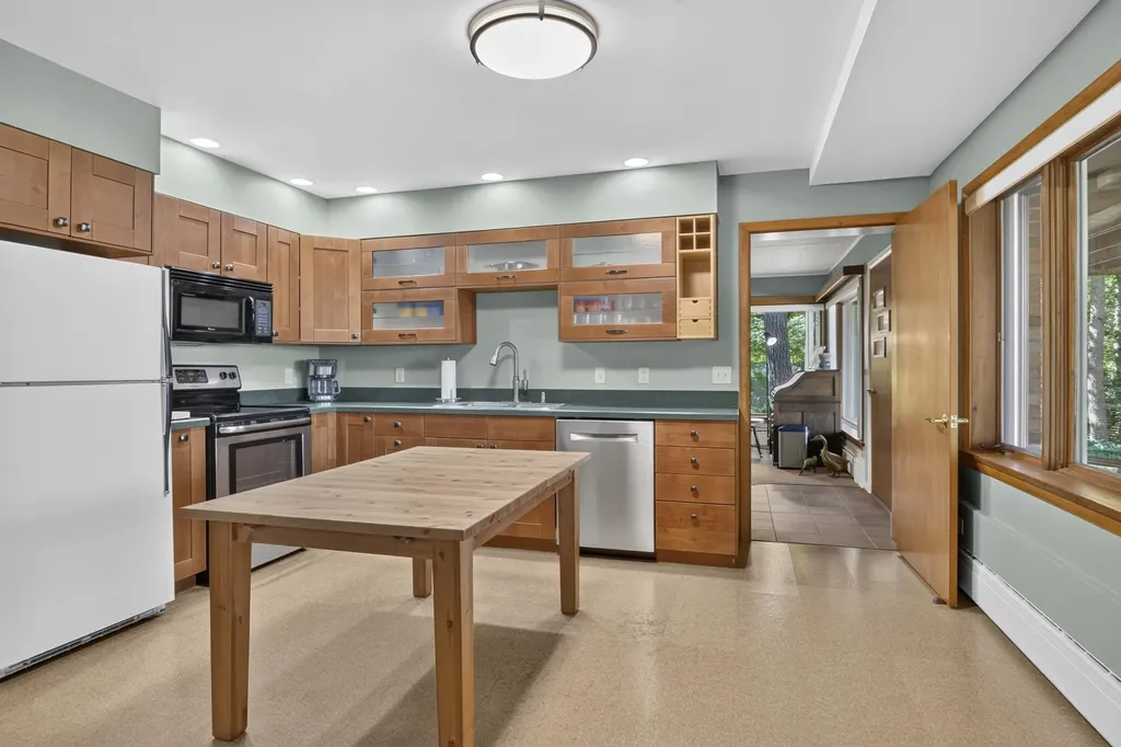 1630 Timber Lane Drive Peninsula Township MI 49686
