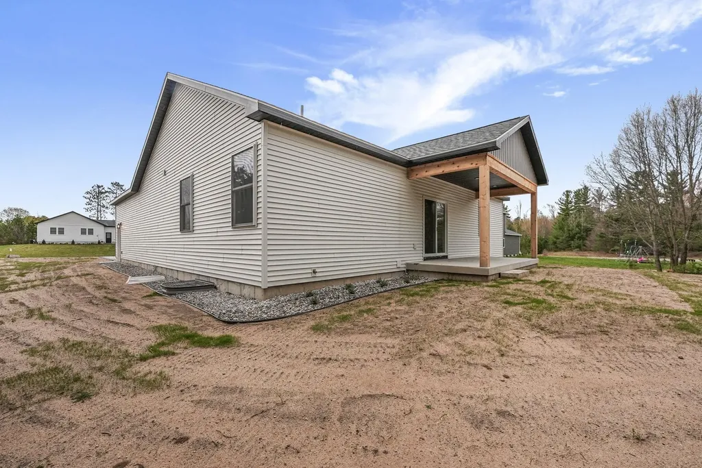 3038 Michele Marie Green Lake Township MI 49637