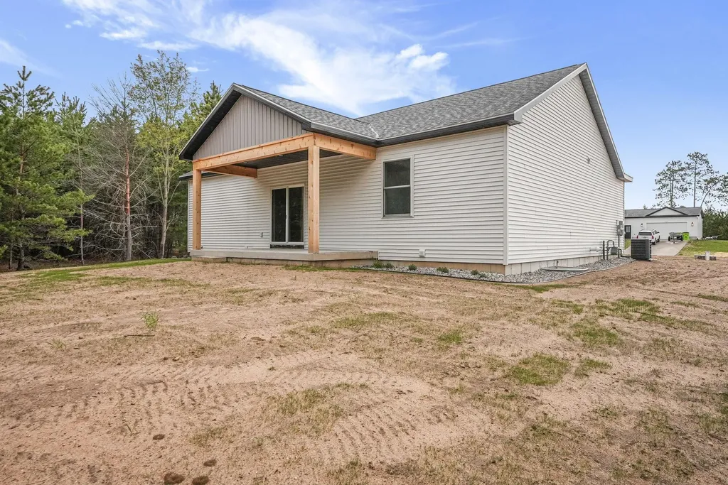 3038 Michele Marie Green Lake Township MI 49637