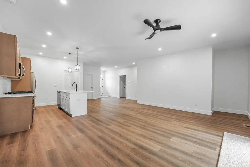 3038 Michele Marie Green Lake Township MI 49637