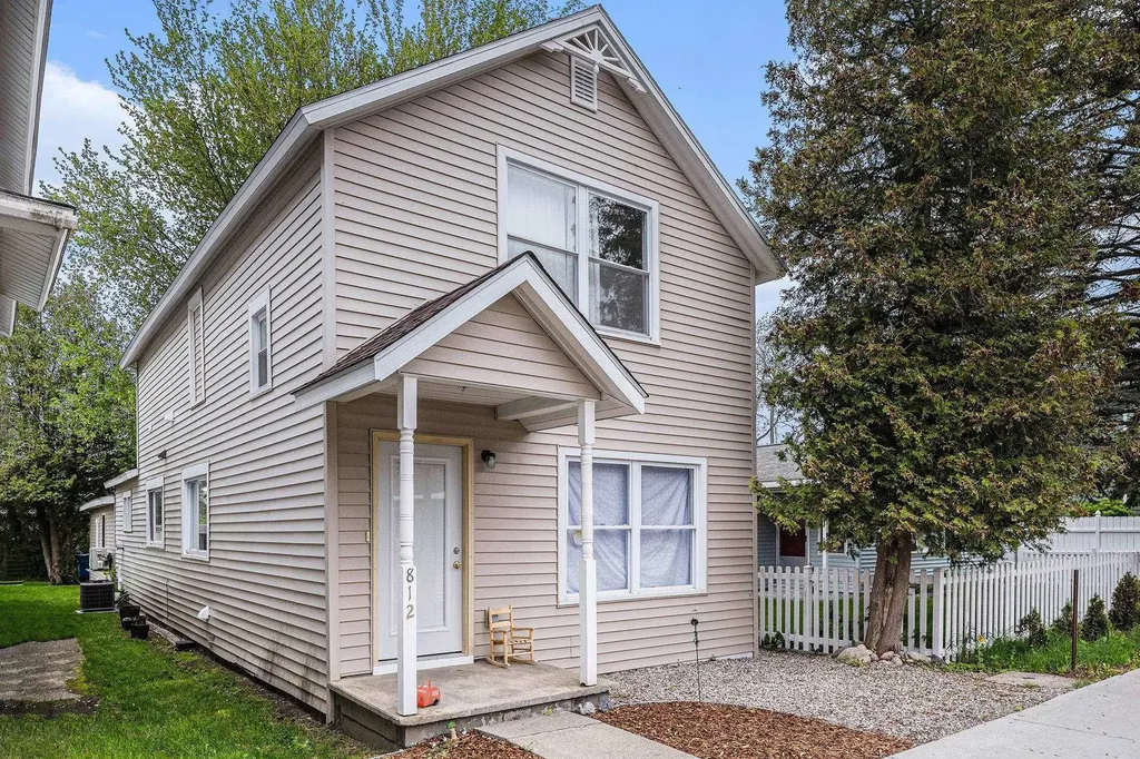 812 Forest Avenue Frankfort City MI 49635