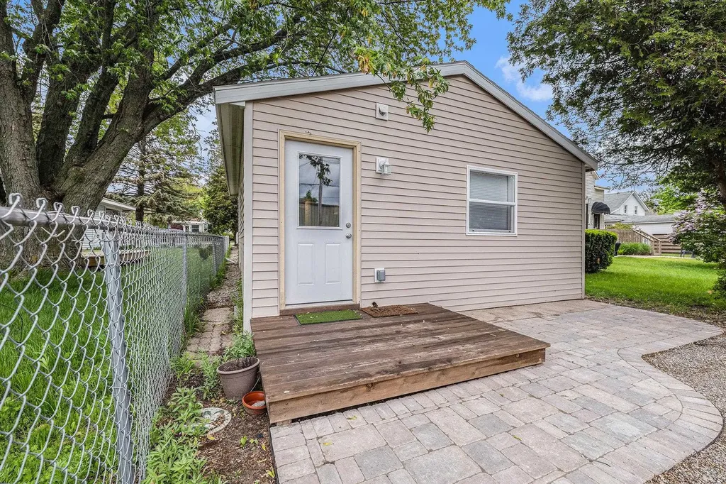 812 Forest Avenue Frankfort City MI 49635