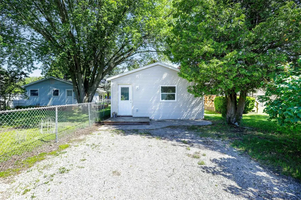 812 Forest Avenue Frankfort City MI 49635