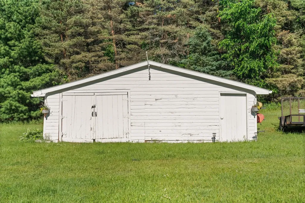 2784 Willsey Road East Bay Township MI 49696