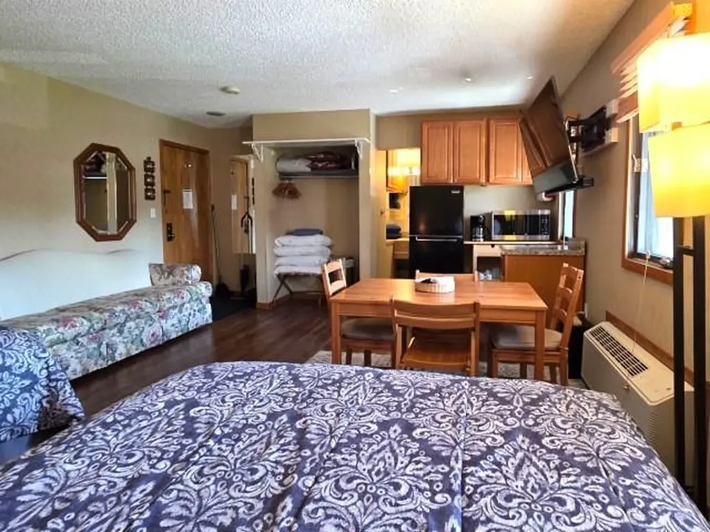 6500 Schuss Mountain Lane Custer Township MI 49659