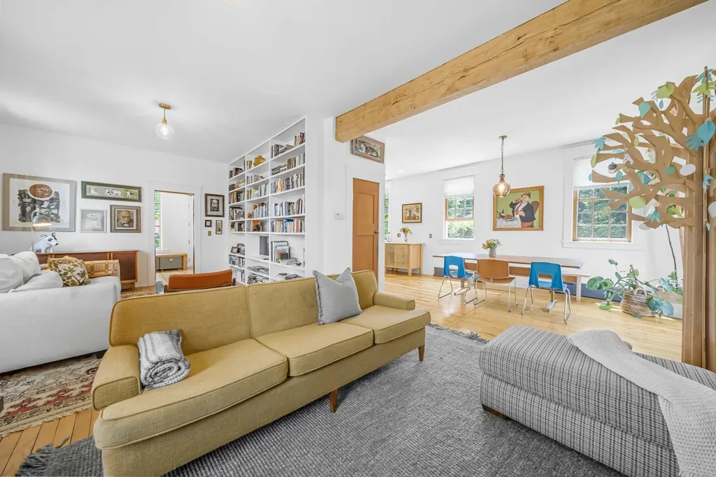 202 S Saint Joseph Leland Township MI 49653