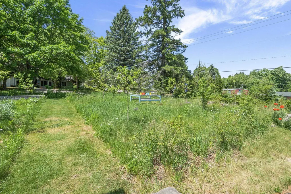 202 S Saint Joseph Leland Township MI 49653
