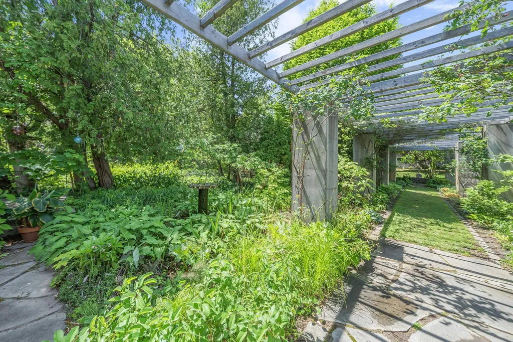202 S Saint Joseph Leland Township MI 49653