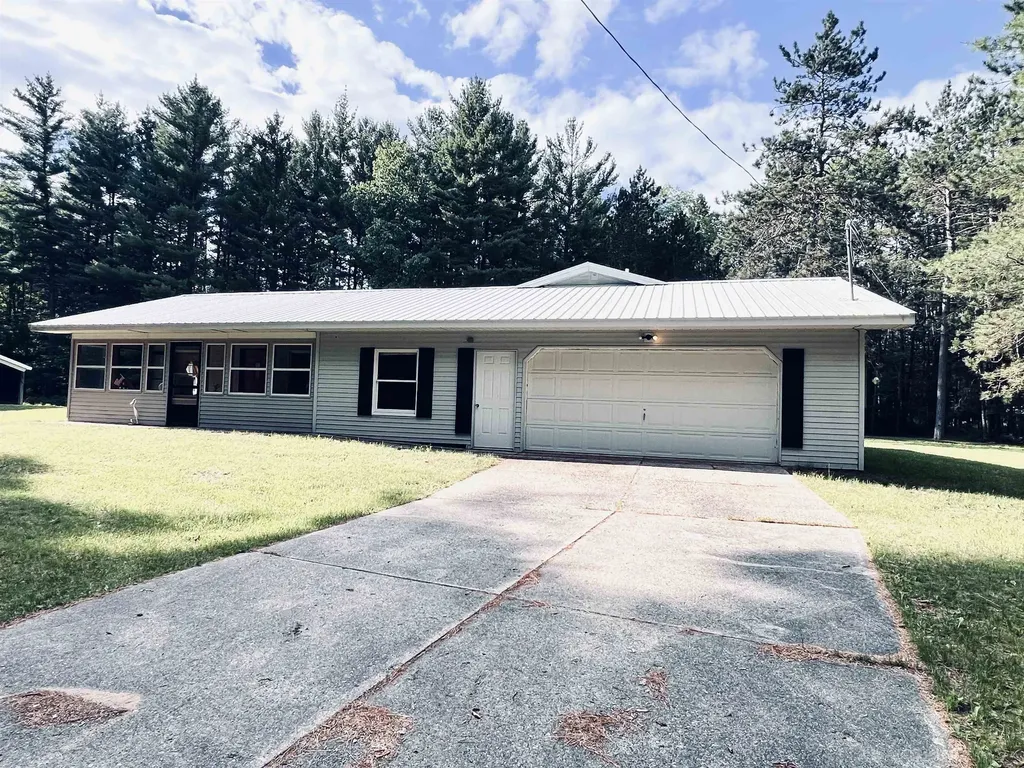 5905 E Moorestown Road Norwich Township MI 49651