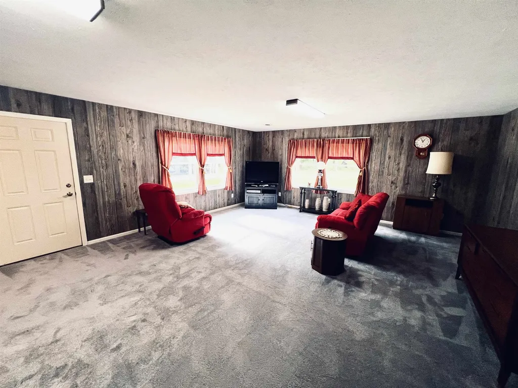 5905 E Moorestown Road Norwich Township MI 49651