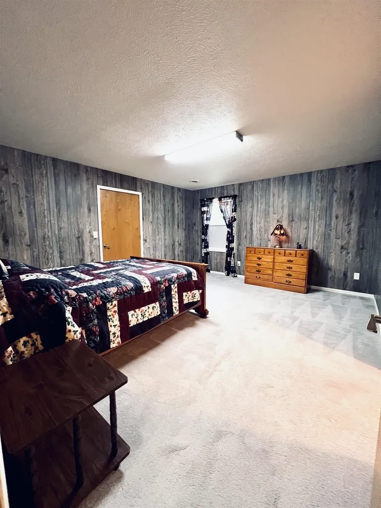 5905 E Moorestown Road Norwich Township MI 49651