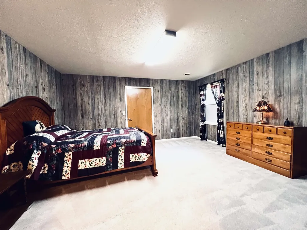 5905 E Moorestown Road Norwich Township MI 49651