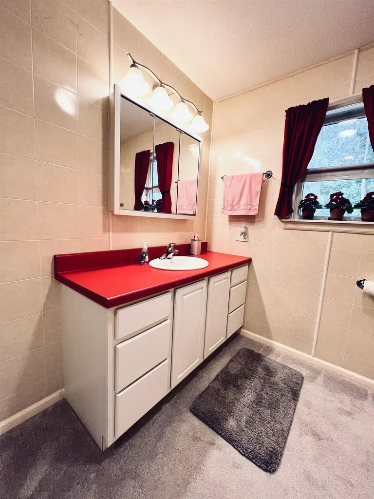5905 E Moorestown Road Norwich Township MI 49651
