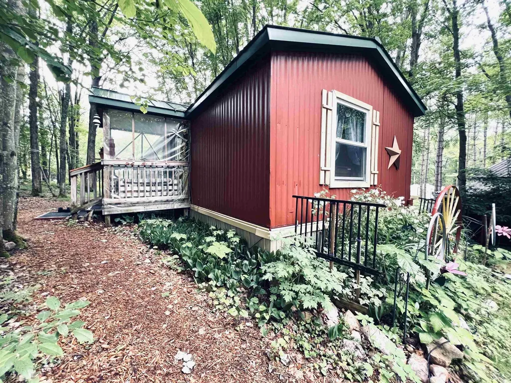 154 Hills Circle Rose Lake Township MI 49655