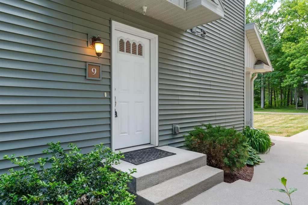 429 Munson Place Traverse City City MI 49686