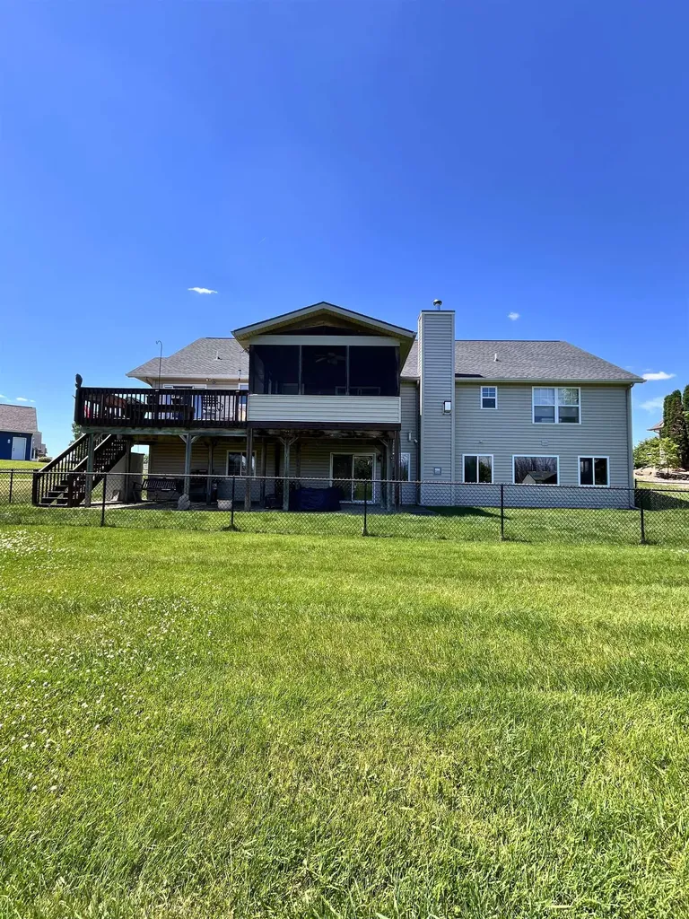 6394 Waterclover Street Unknown City MI 49088