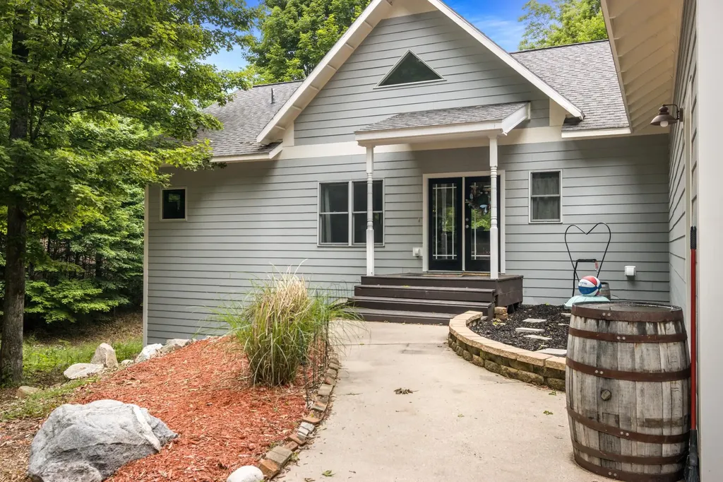 11770 S Mistys Trail Empire Township MI 49630