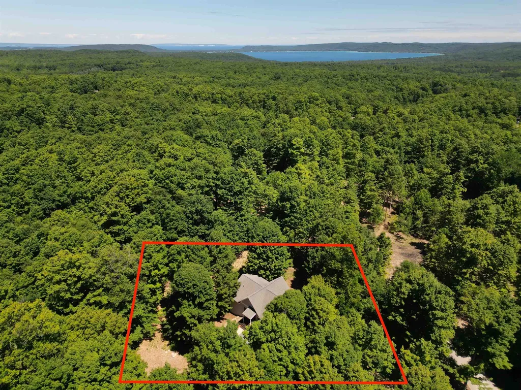 11770 S Mistys Trail Empire Township MI 49630
