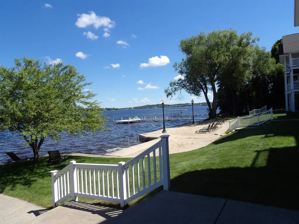 1246 Sunnyside Drive Cadillac City MI 49601