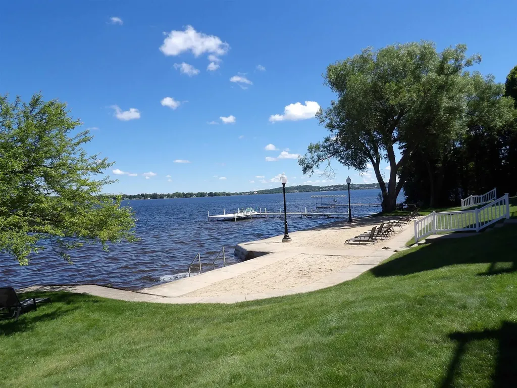 1246 Sunnyside Drive Cadillac City MI 49601
