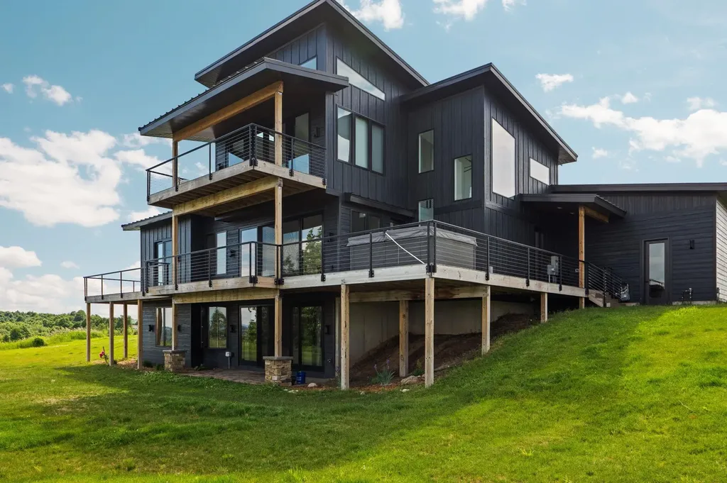 10112 E John Michael Drive Suttons Bay Township MI 49682
