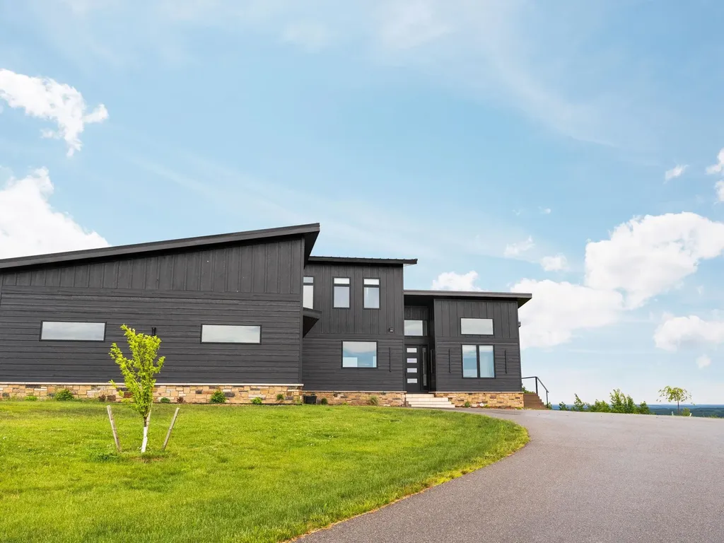 10112 E John Michael Drive Suttons Bay Township MI 49682