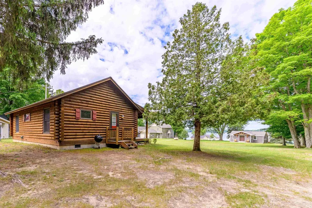 10844 Torchlight Lane Central Lake Township MI 49622