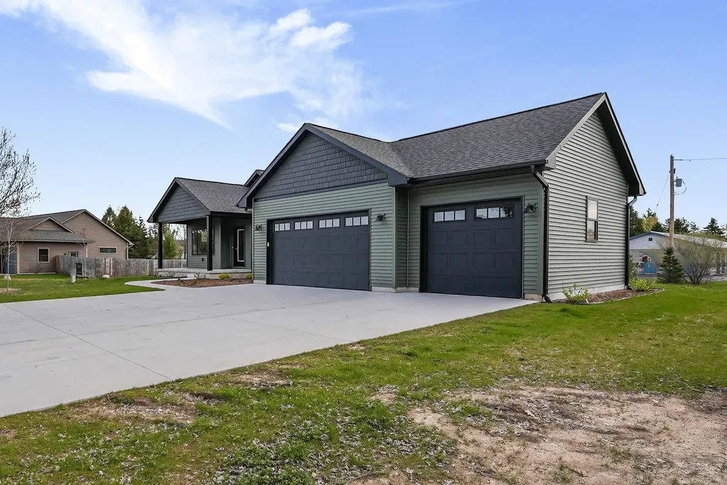 4054 Center Farm Lane Long Lake Township MI 49685