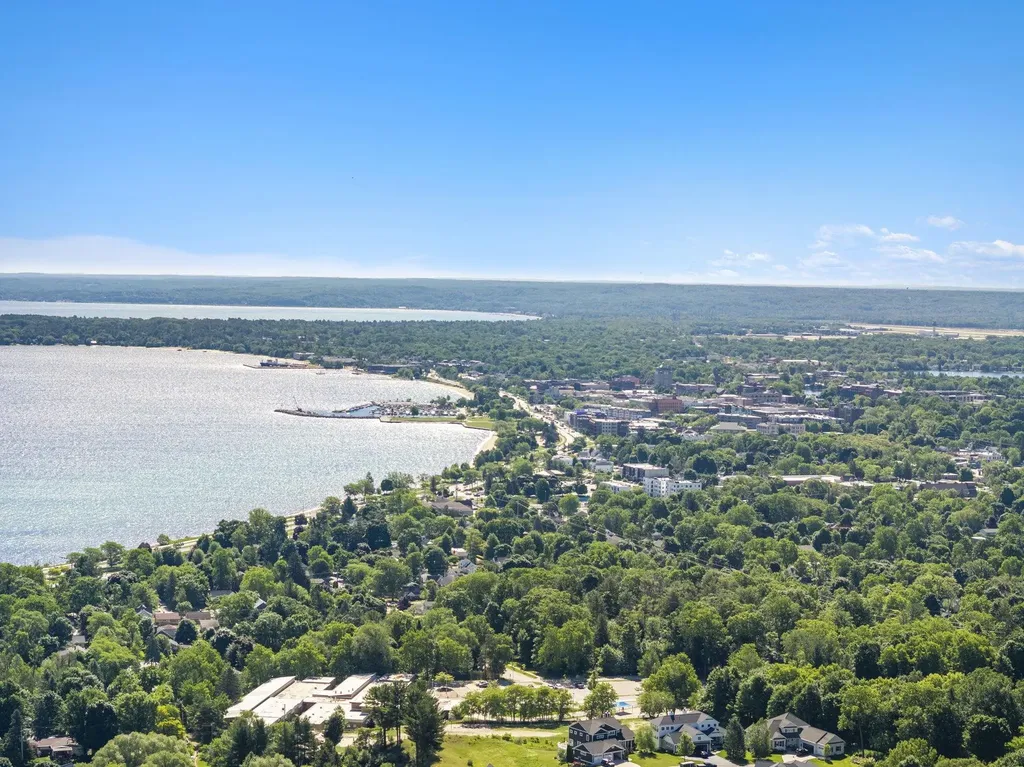 781 Wind Drift Drive Garfield Charter Township MI 49684