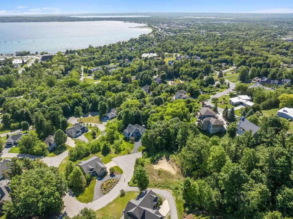 781 Wind Drift Drive Garfield Charter Township MI 49684
