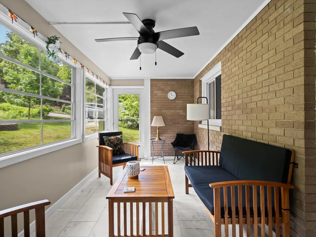 7370 Maple Terrace Avenue Peninsula Township MI 49686
