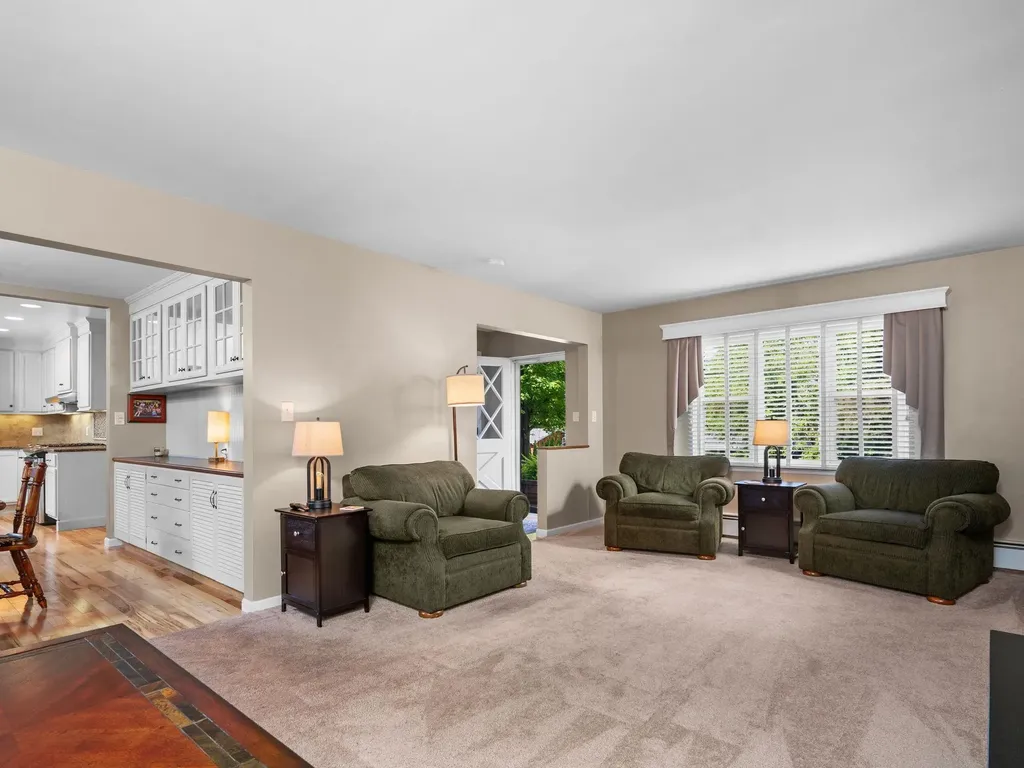 7370 Maple Terrace Avenue Peninsula Township MI 49686