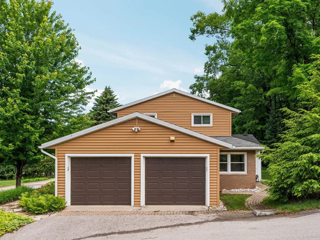 7370 Maple Terrace Avenue Peninsula Township MI 49686