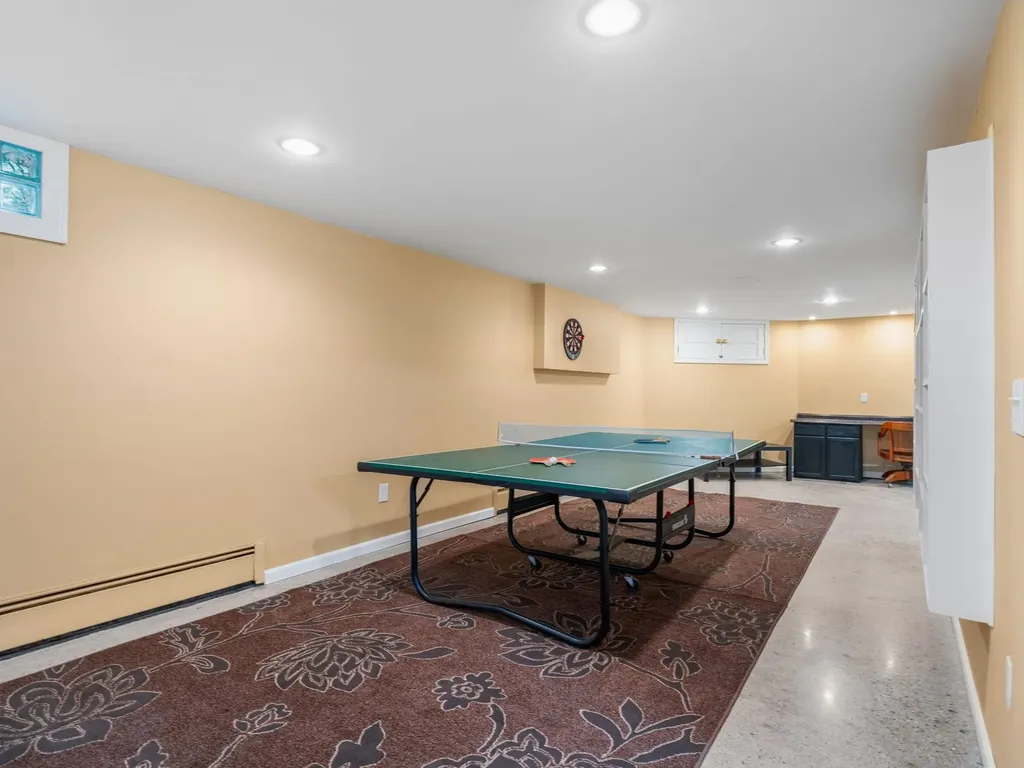 7370 Maple Terrace Avenue Peninsula Township MI 49686