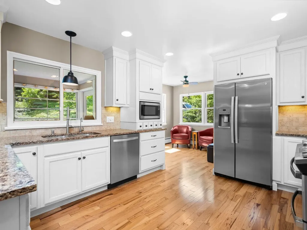 7370 Maple Terrace Avenue Peninsula Township MI 49686
