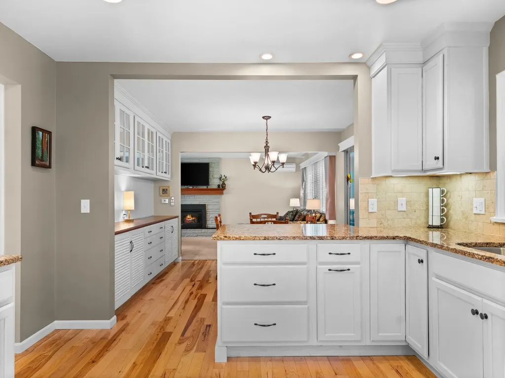 7370 Maple Terrace Avenue Peninsula Township MI 49686