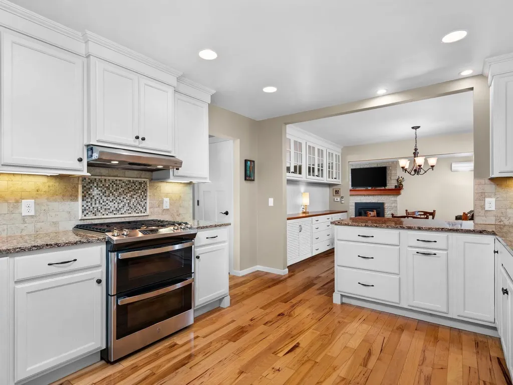 7370 Maple Terrace Avenue Peninsula Township MI 49686