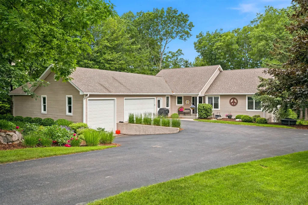 3569 Kennedy Place Acme Township MI 49690