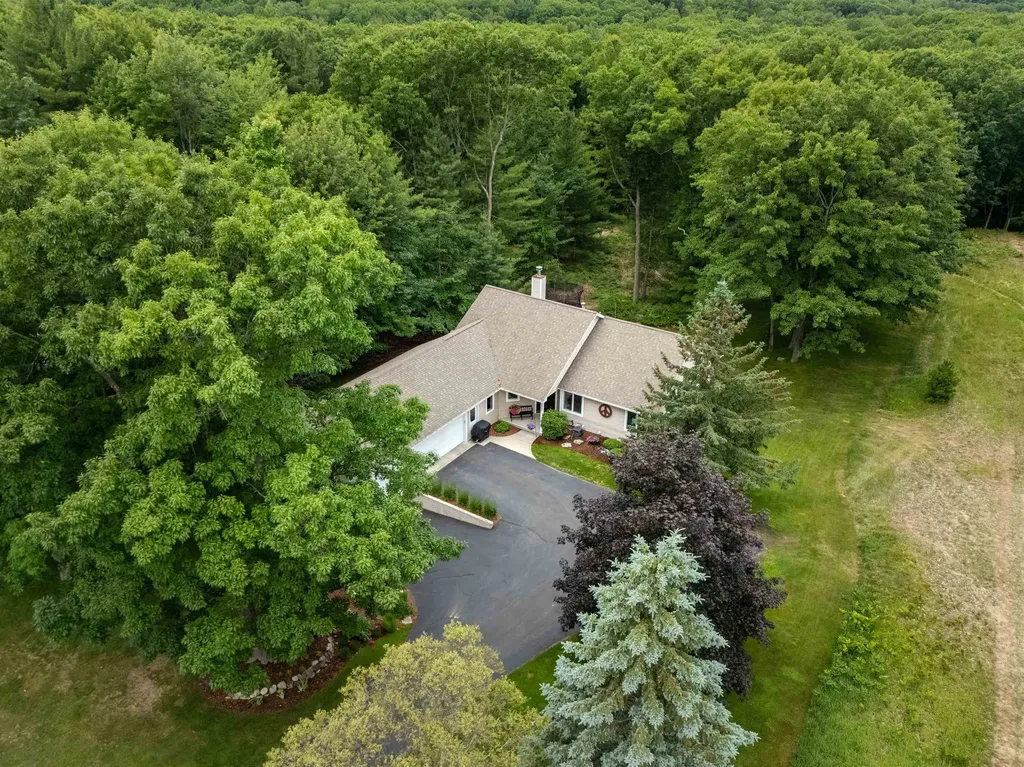 3569 Kennedy Place Acme Township MI 49690