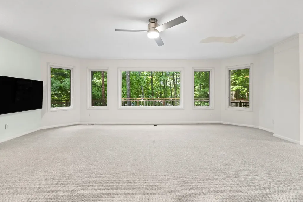 10268 E Twin Oaks Drive Elmwood Charter Township MI 49684