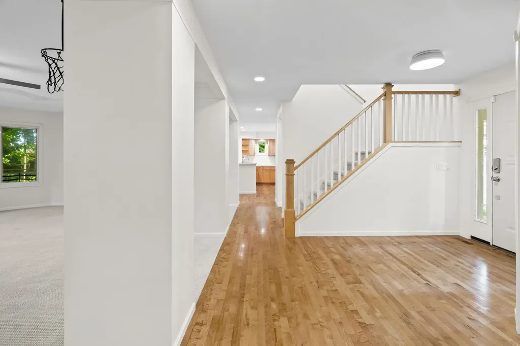10268 E Twin Oaks Drive Elmwood Charter Township MI 49684