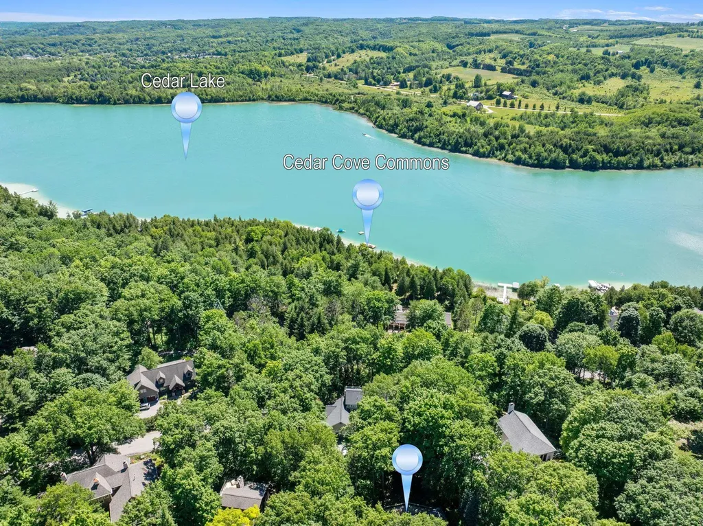 10268 E Twin Oaks Drive Elmwood Charter Township MI 49684